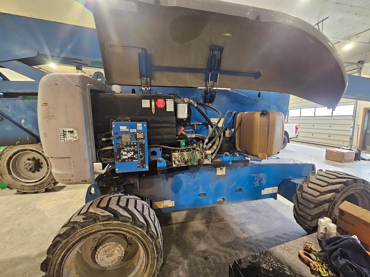 Used 2012 Genie Man Lift 