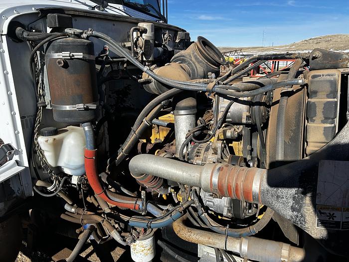 Used 2001 Peterbilt 330, Data Van/Office Truck