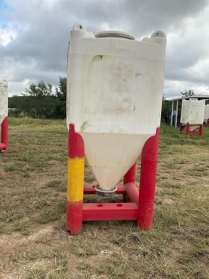 Used Snyder Flow Master Hopper