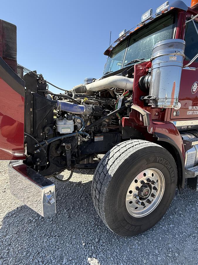 Used 2020 Western Star 4900SB Winch Truck w/Conventional Sleeper