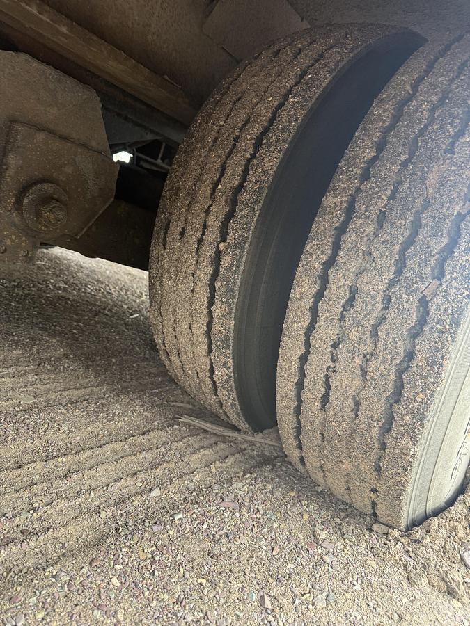 Used 1999 Landoll 50 Ton Tilt-Deck 