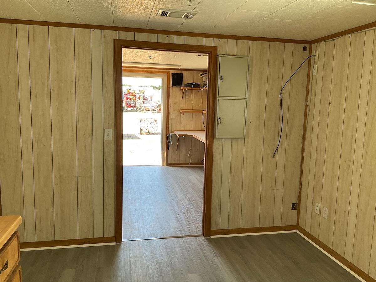 Used 2011 Man Camp DBI