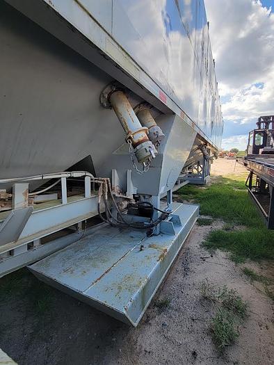 Used 2010 Appco  4,000 Cubic FT Moble Sand Storage Trailer