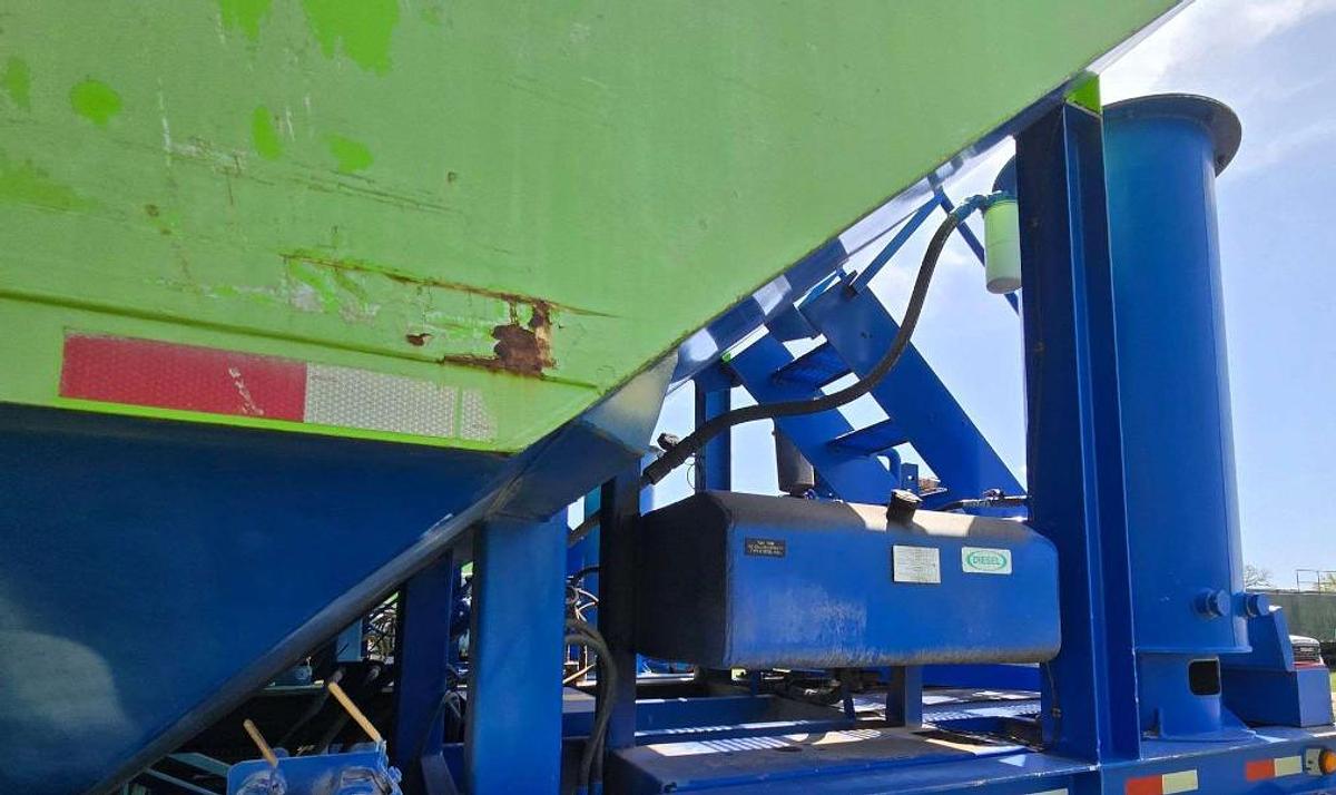 Used 2012 APPCO FS-40 T/A SAND HOG TRAILER