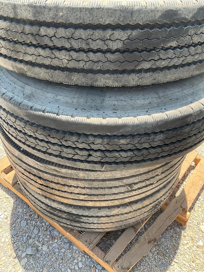 Used Firestone F5562 