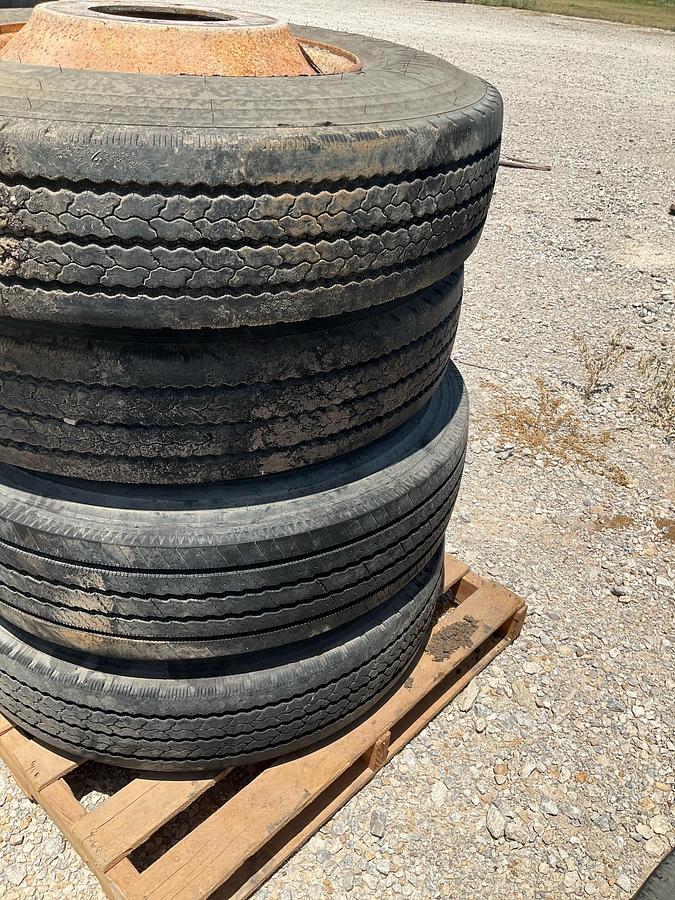 Used Firestone F5562 