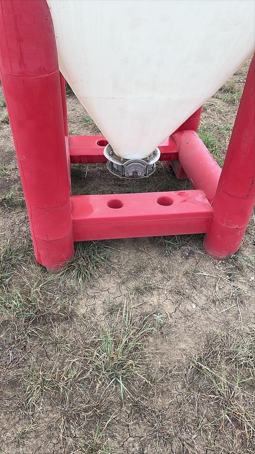 Used Snyder Flowmaster Vertical Hopper 68CF