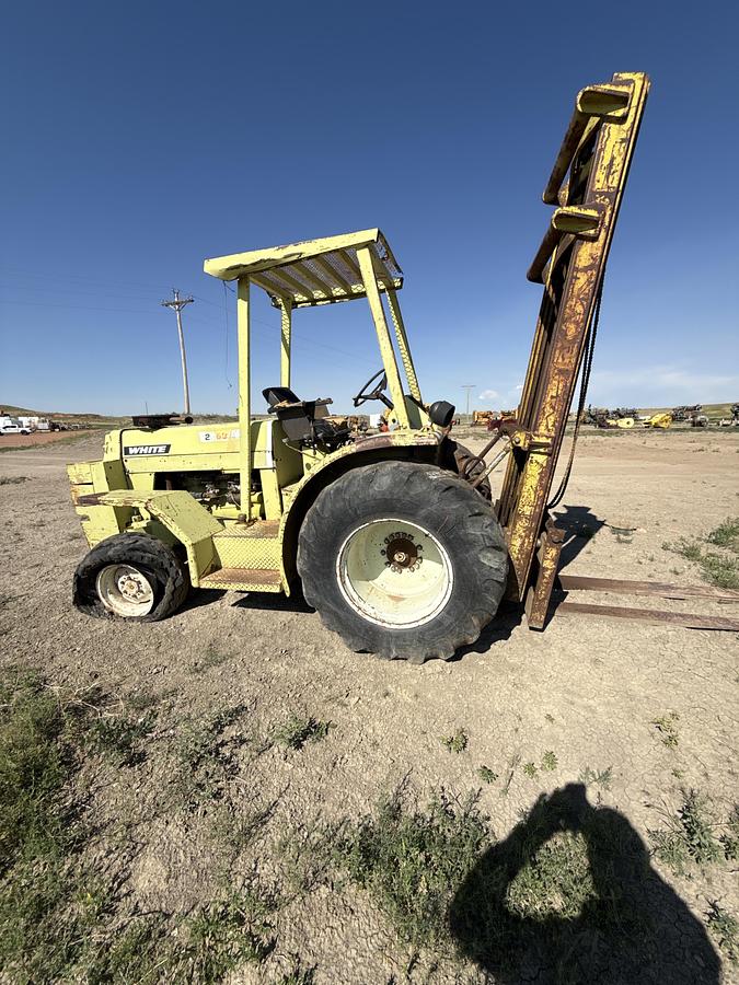 Used White  fork lift  263