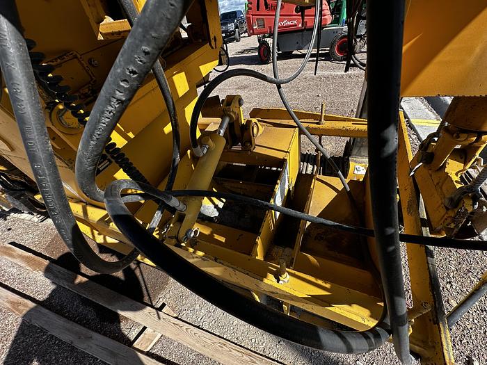Used 2006 Gomaco GT3600 Curb & Gutter Machine