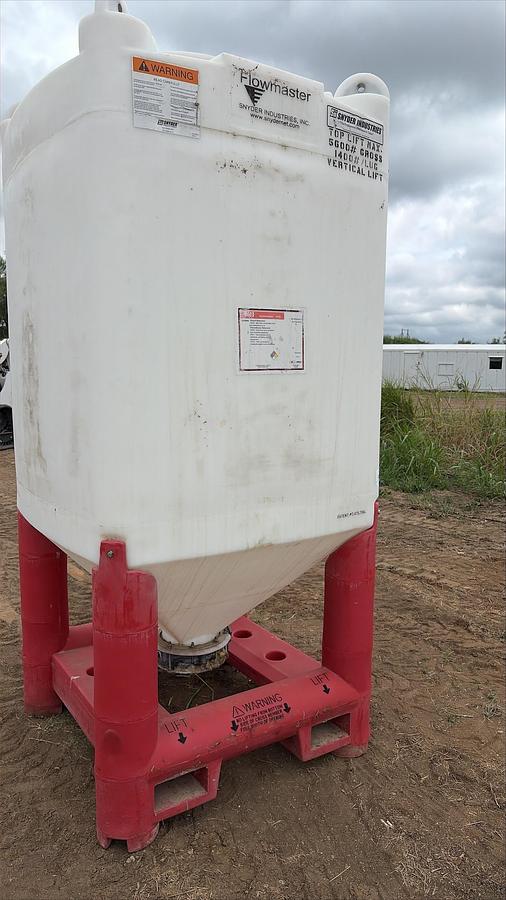Used Snyder Flow Master Hopper 
