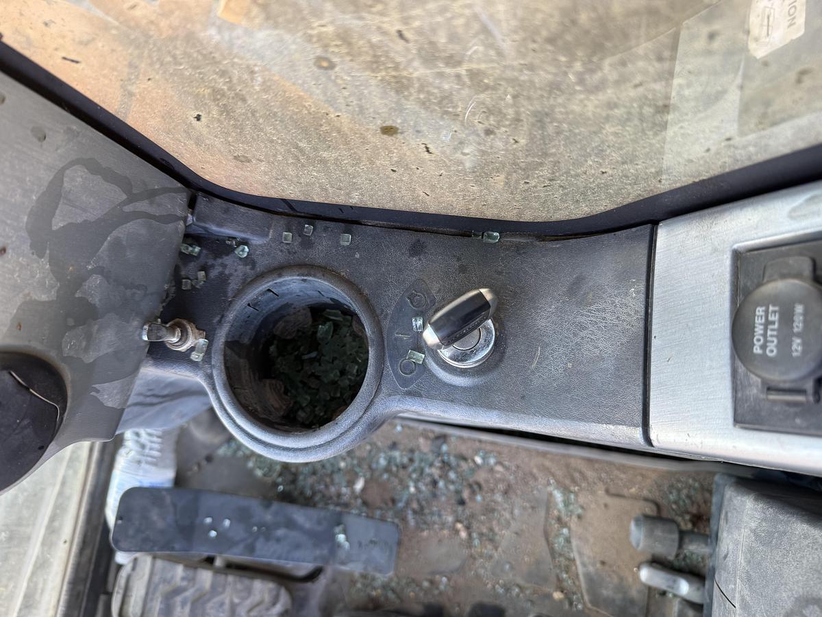 Used 2011 HYUNDAI ROBEX 250 LC9 EXCAVATOR