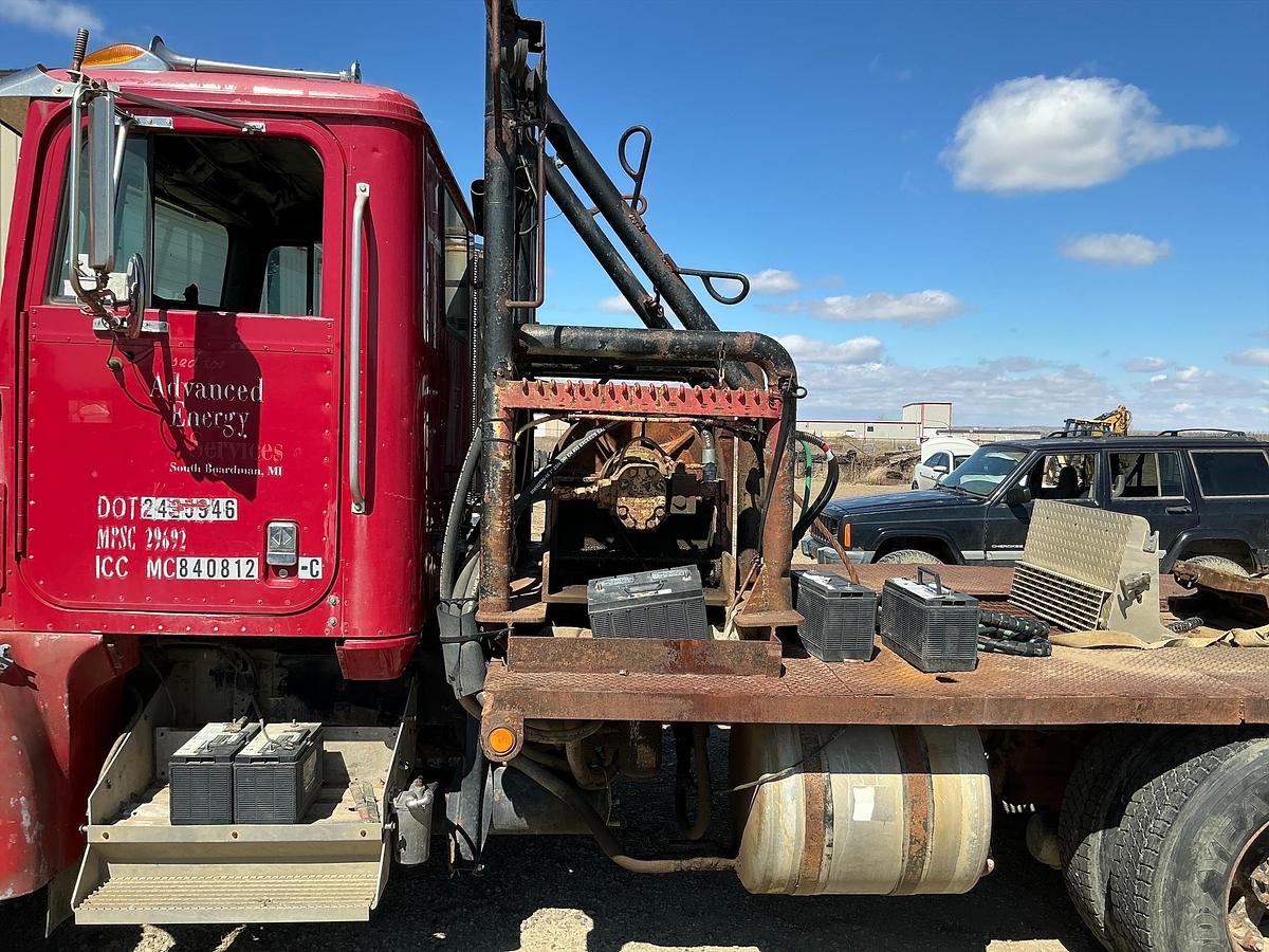 Used International Semi Winch Truck