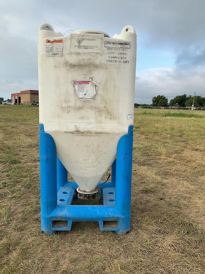 Used Snyder Flow Master Hopper