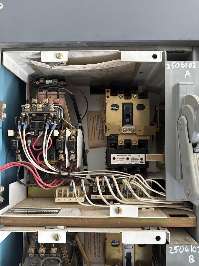 Used ALLEN BRADLEY 600 volts breaker 60 HZ