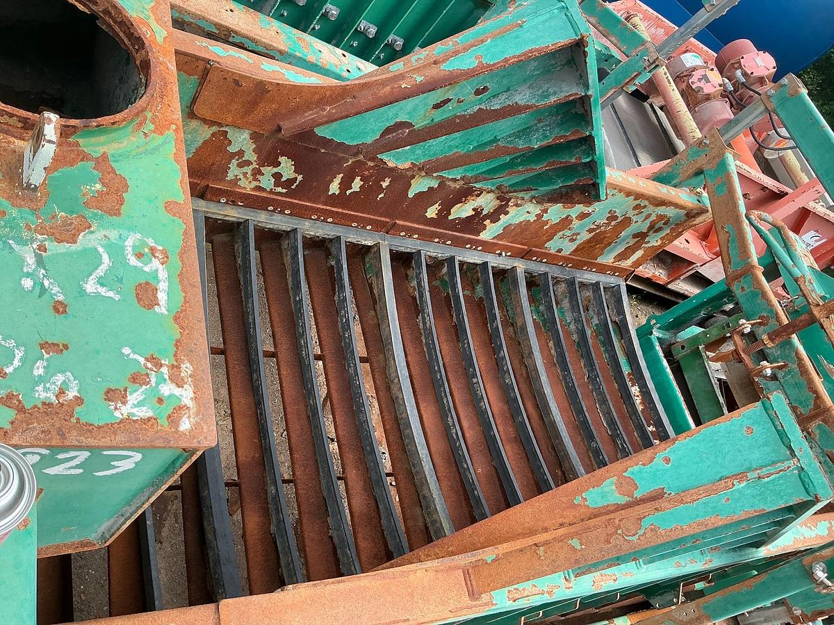Used Derrick Shaker