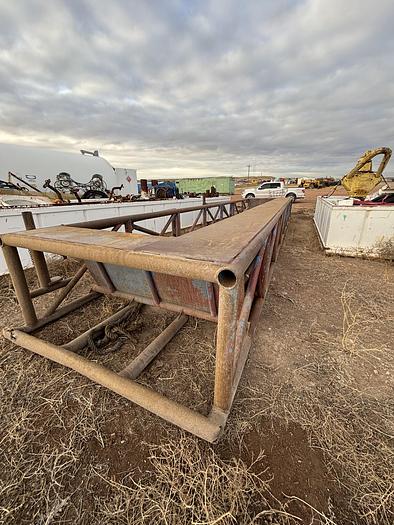 Used Pipe Rack w/Pipe