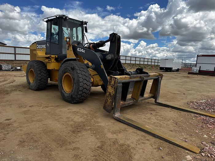 Used John Deere 624 K