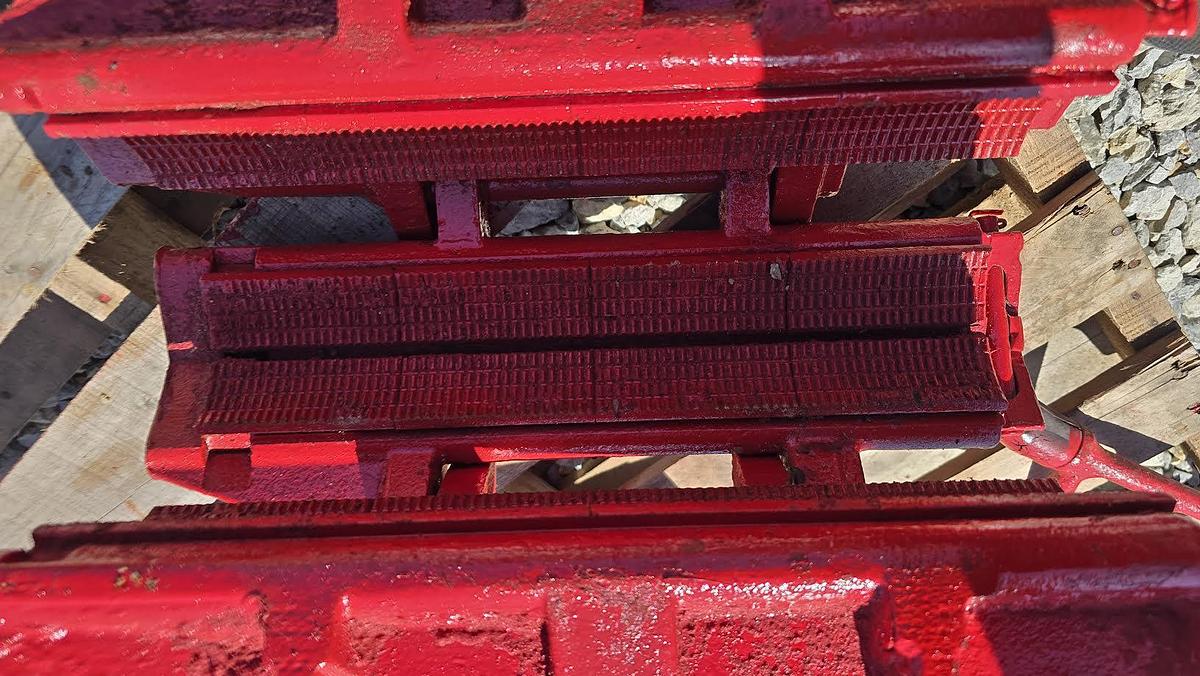 Used 4 1/2 Type B Long Woolley Rotary Slip