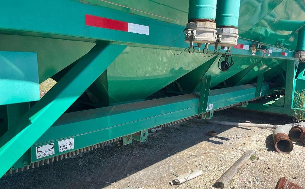 Used 2013 CHARLTON & HILL ESH-1701 T/A SAND HOGG TRAILER