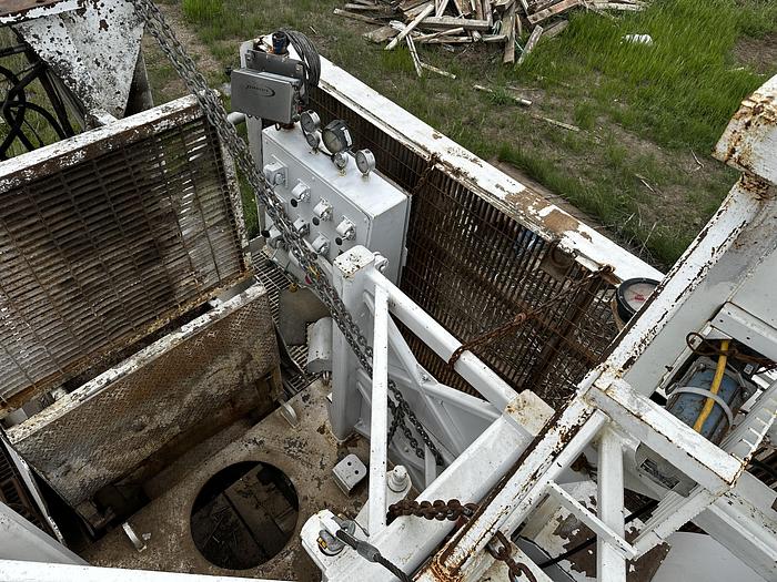 Used Walker-Neer 250-40 Surface Drilling Rig