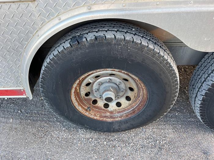 Used 2006 Aluminum Trailer Enclosed T/A 20 ft