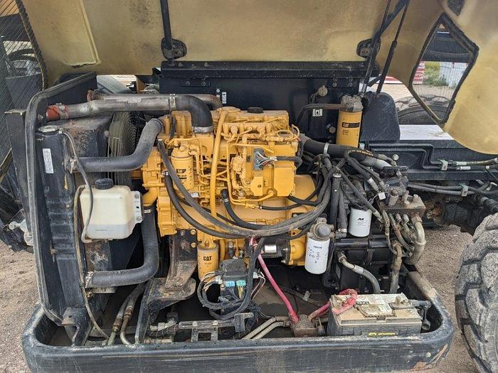 Used 2011 Cat TL1255