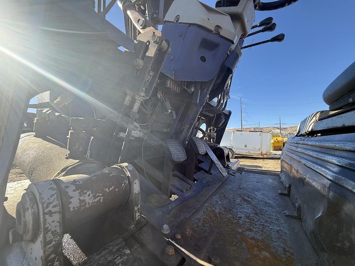 Used Komatsu 40 Hyster 8000lb Forklift