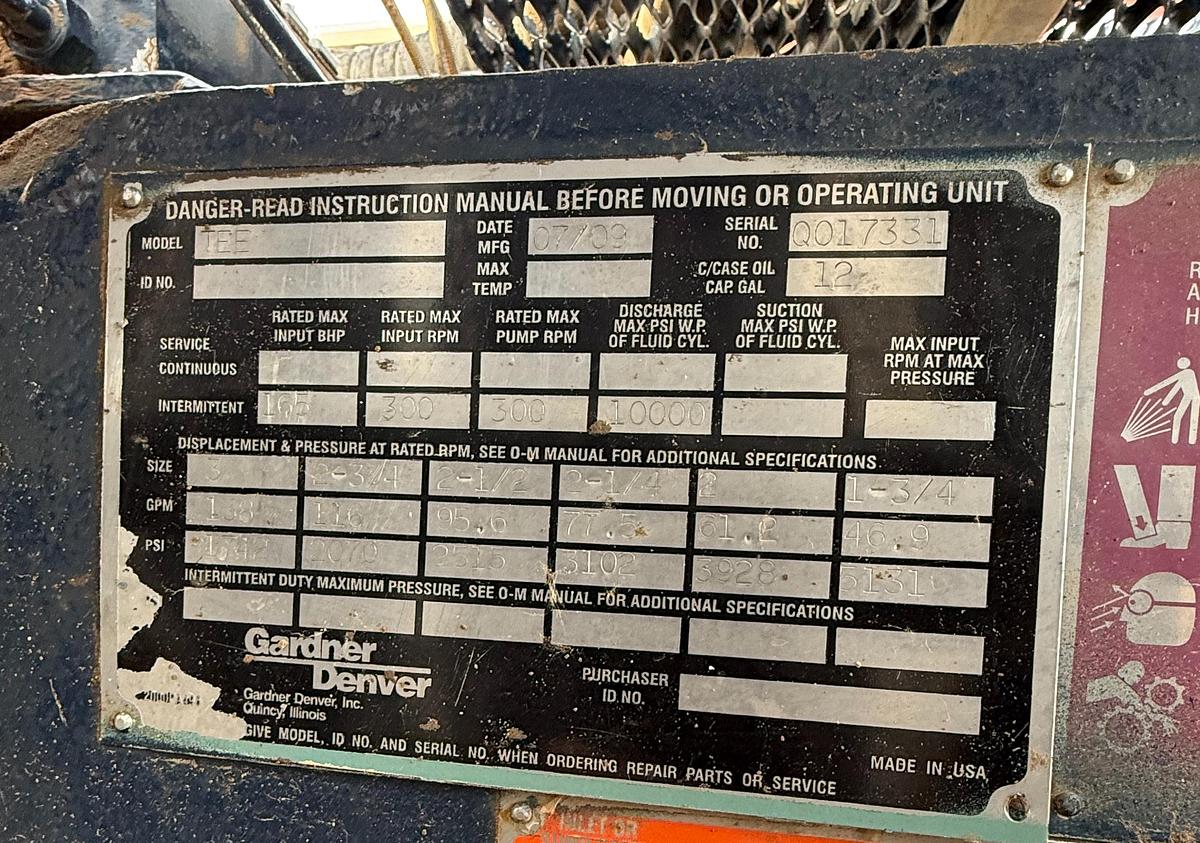 Used 2010 365 Peterbilt Acid Truck