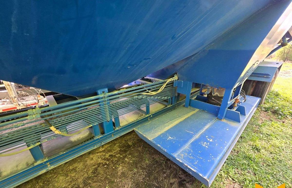 Used 2012 APPCO FS-40 T/A SAND HOG TRAILER