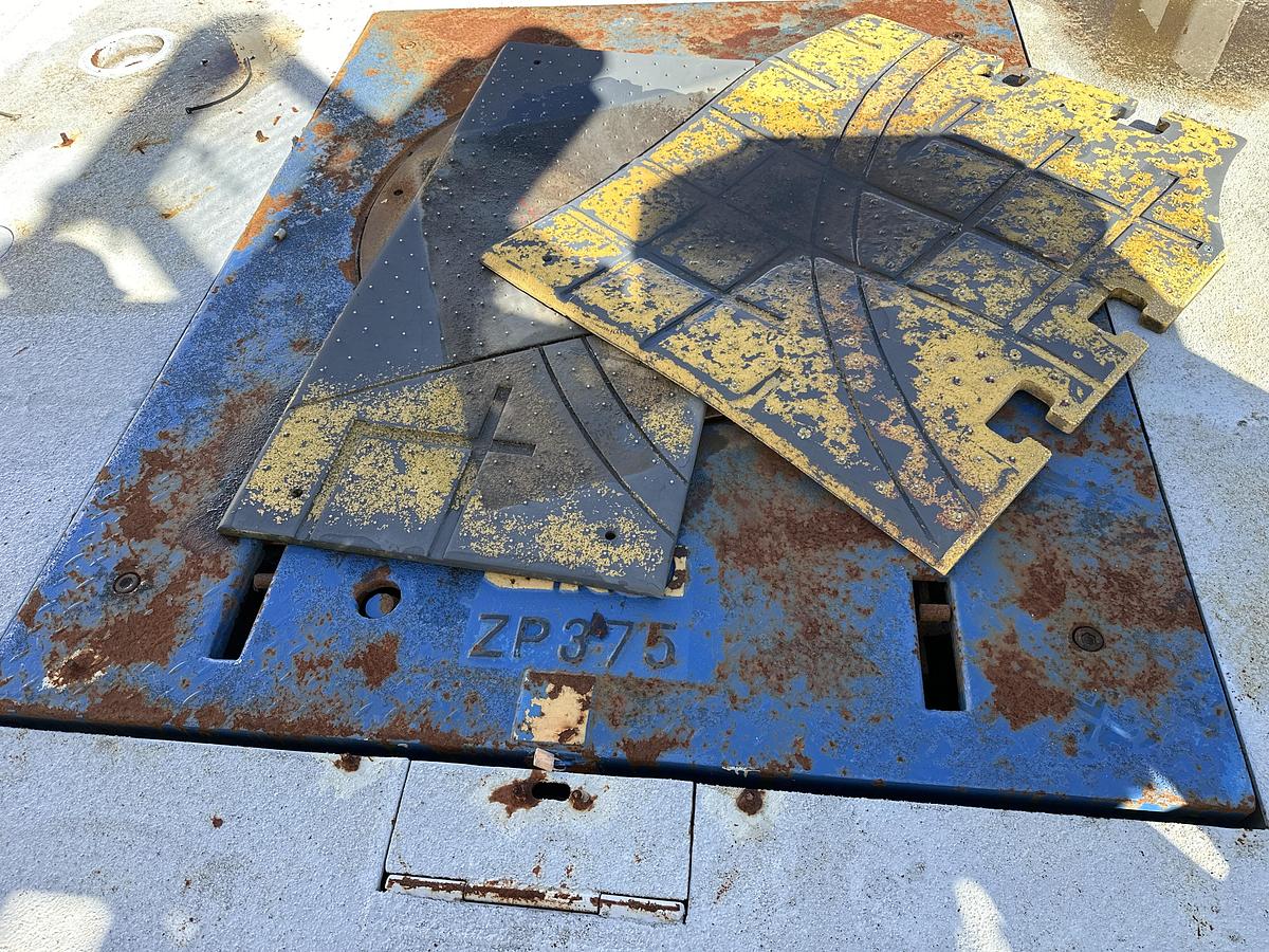 Used NOV IDEAL RIG 1500 HP WALKING DRILL RIG