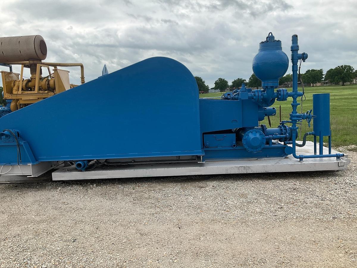 Used XMJ 1000HP Mud Pump
