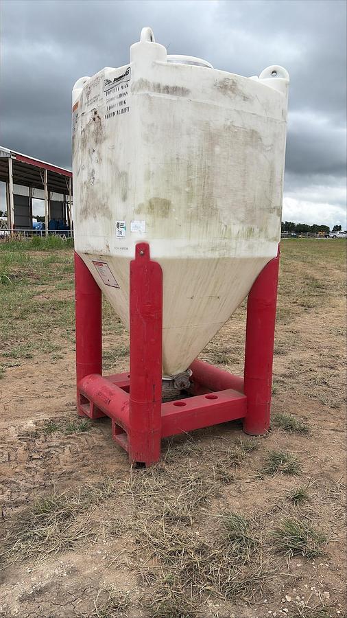 Used Snyder Flow Master Hopper