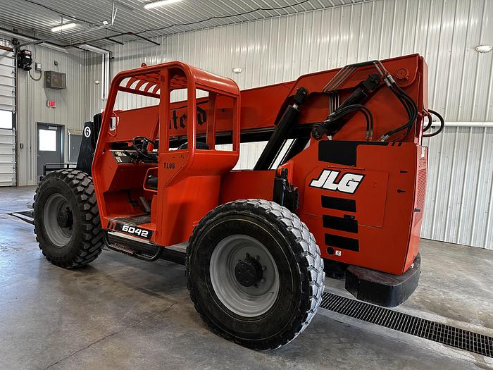 Used 2005 JLG SkyTrak 6062