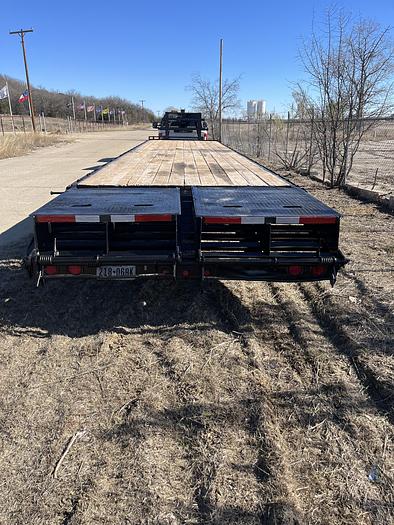 Used 2018 Texas Pride Tandem Axle Gooseneck Flatbed