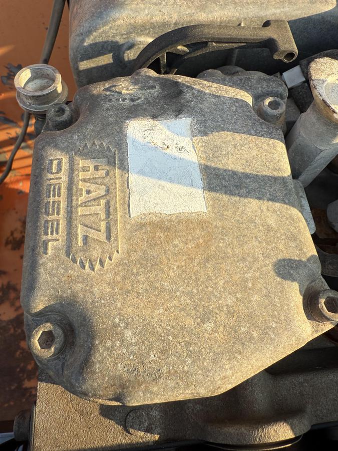 Used KOOMEY TYPE 3 STATION CLOSING UNIT W/ (4) 10 GAL ACCUMULATOR BOTTLES