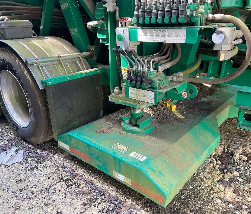 Used 2013 CHARLTON & HILL ESH-1701 T/A SAND HOGG TRAILER