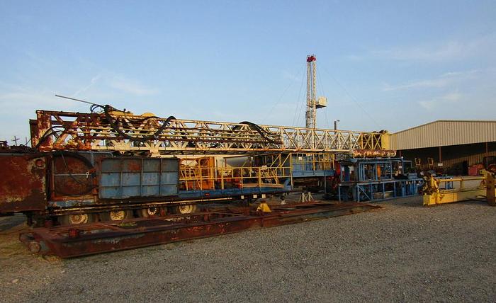 Used 2007 Aggressor  400 HP Drill Rig