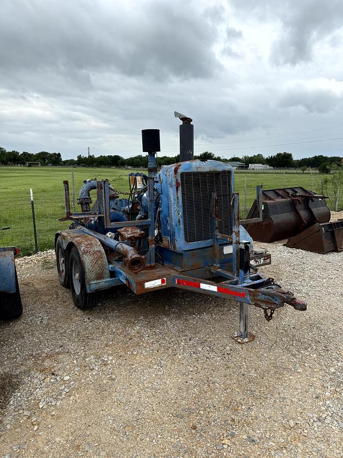 Used Trailered Detroit Engine, Water Pump
