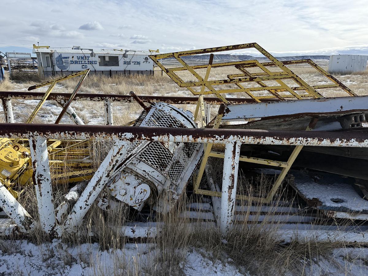 Used Junk Tub with Air Tugged Railing Coolers Rig #235