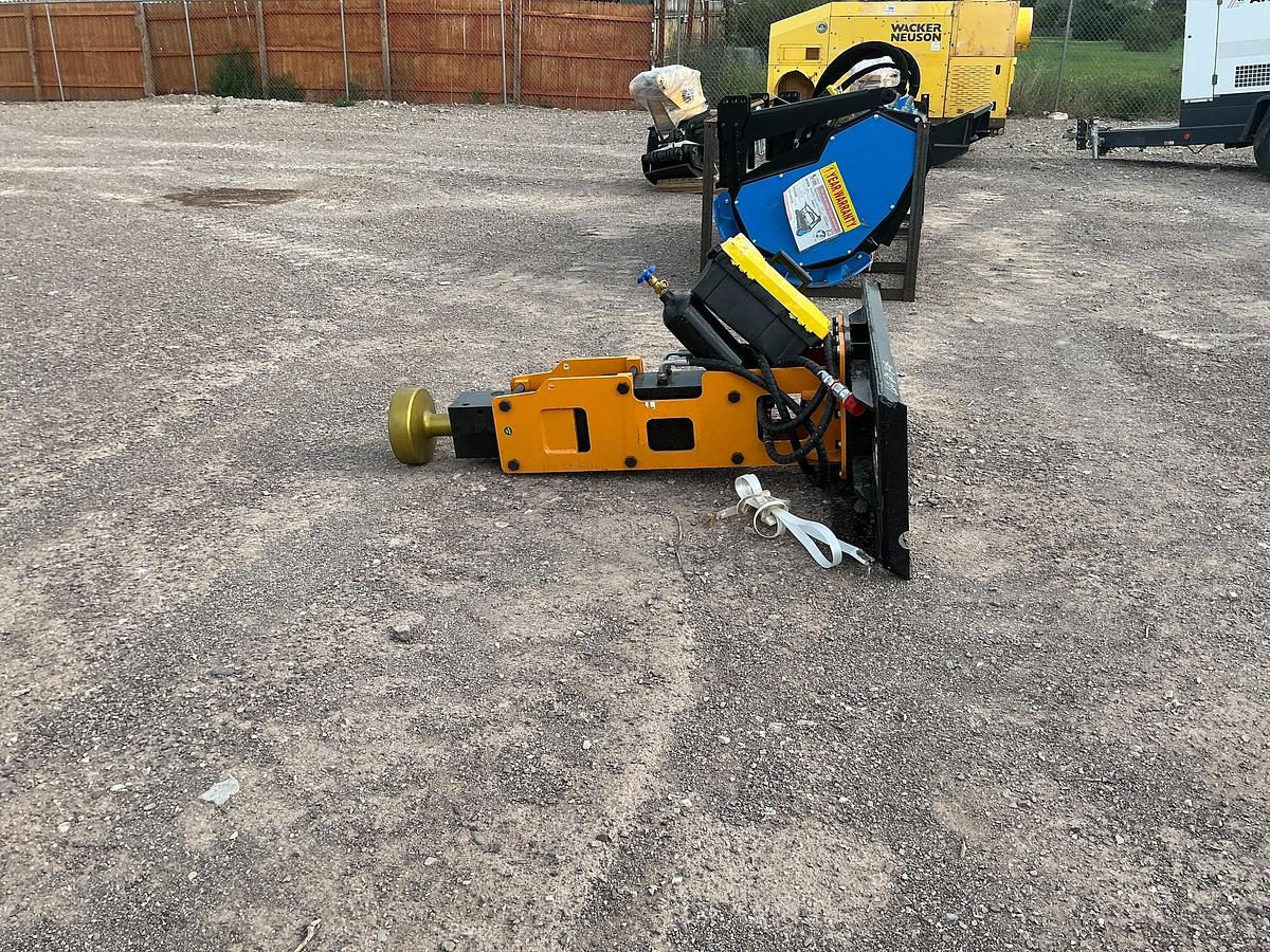 Used 2026 GIYI GY-D680 Skid Steer Post Driver (Unused)