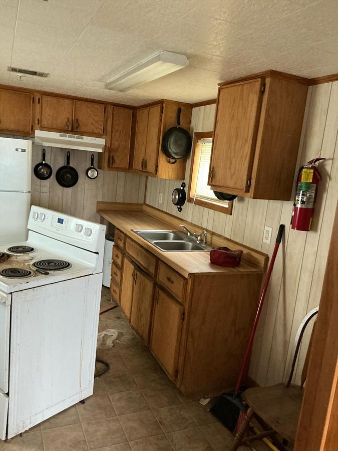 Used 2011 Man Camp DBI