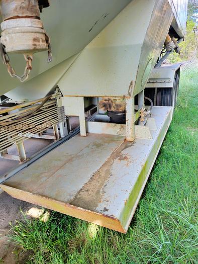 Used 2010 Appco Sand King FS-40 Portable Transfer Trailer