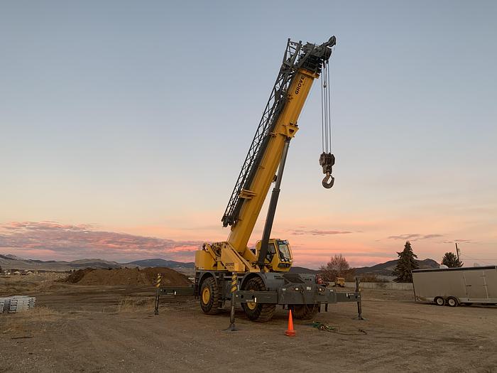 Used 2011 Grove RT890E Rough Terrain Crane