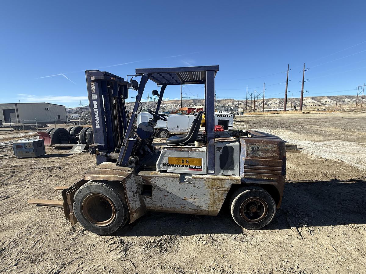 Used Komatsu 40 Hyster 8000lb Forklift