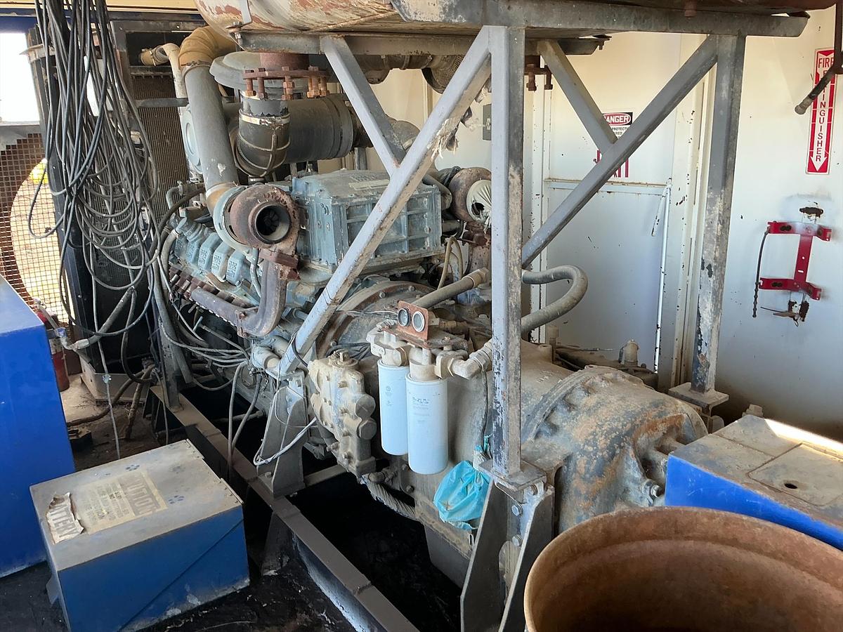 Used Mud Pump Skid Building, DDC Diesel Engine, RS-F1000 Pump