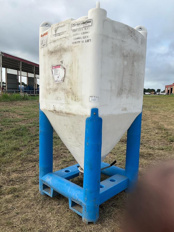 Used Snyder Flow Master Hopper 