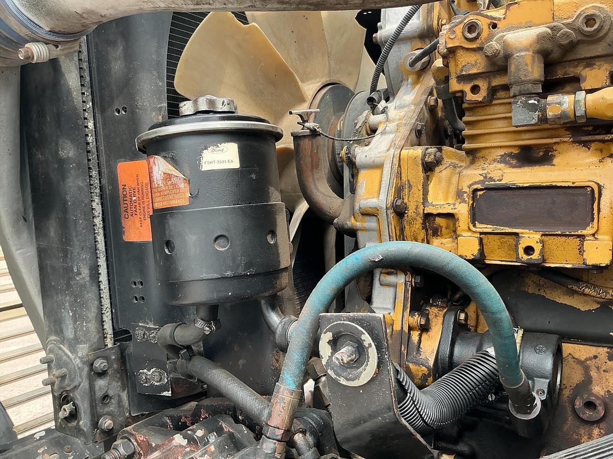 Used Ford 2000 Gallon Water Truck