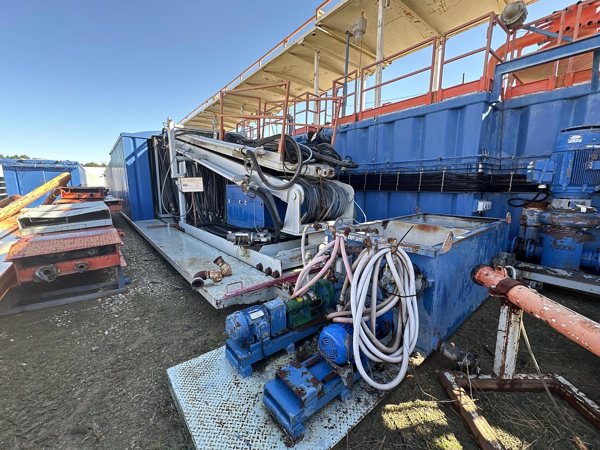 Refurbished NOV IDEAL RIG 1500 HP WALKING DRILL RIG