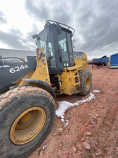 Used John Deere 624 K