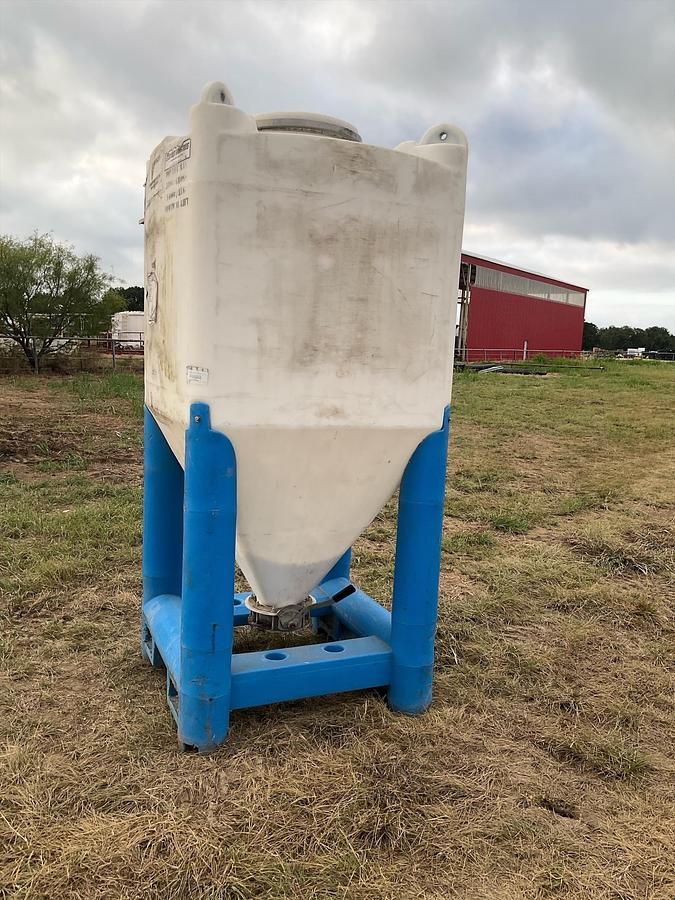 Used Snyder Flow Master Hopper